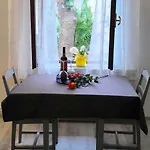 Apartment Leona's Paradise *