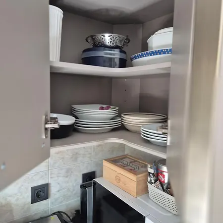 Leona's Paradise オパティヤ