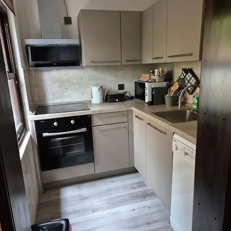 Leona's Paradise オパティヤ