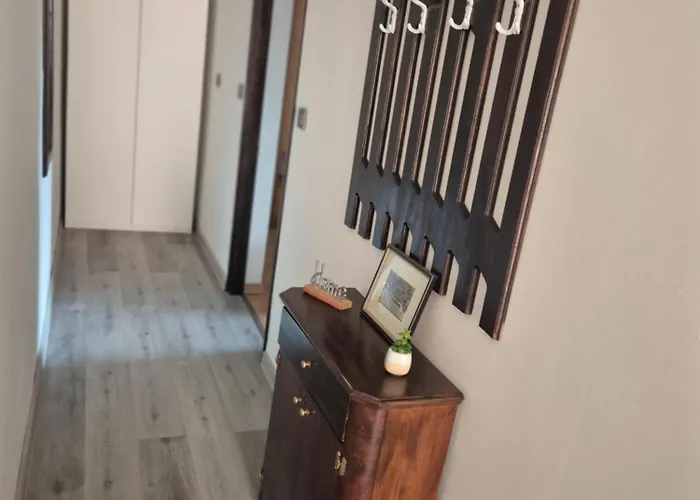 Leona's Paradise Apartment